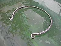 Hexbar torc (neckring)